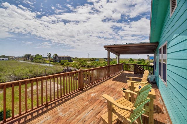 1209 N Jacks Road, Crystal Beach, TX 77650