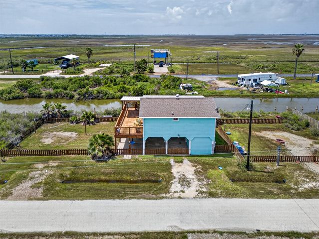 1209 N Jacks Road, Crystal Beach, TX 77650