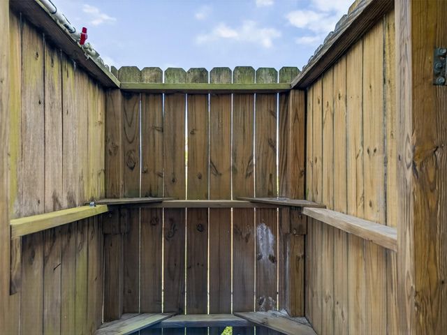 1209 N Jacks Road, Crystal Beach, TX 77650