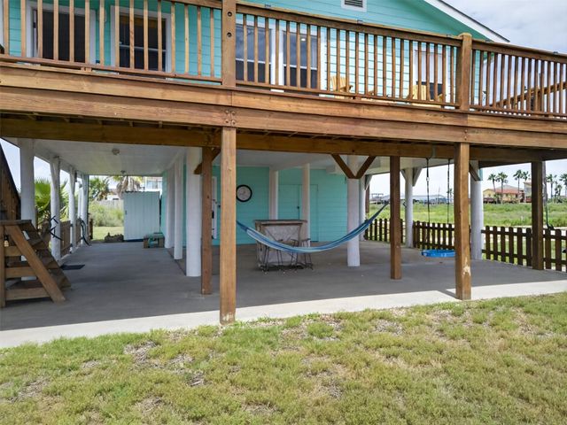 1209 N Jacks Road, Crystal Beach, TX 77650
