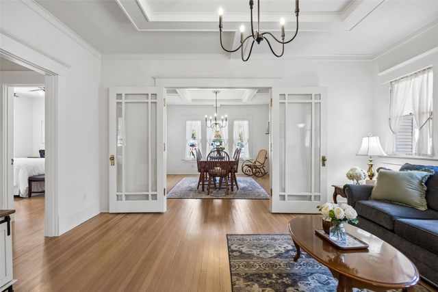 126 S Waverly Drive, Dallas, TX 75208