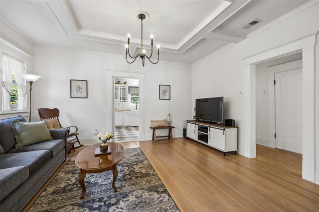 126 S Waverly Drive, Dallas, TX 75208