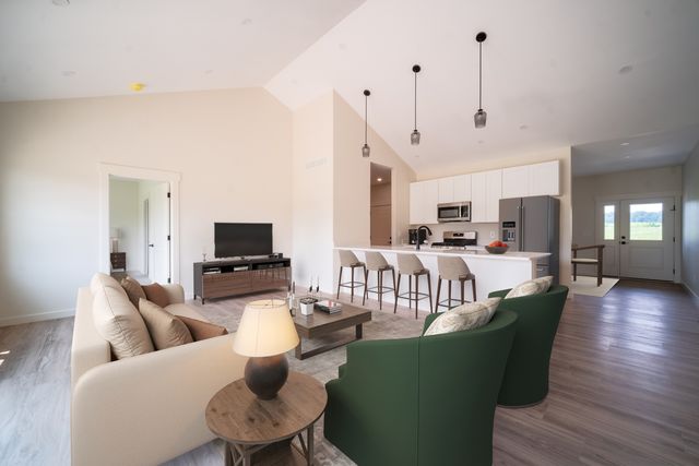 8579 Blue River Road, Rockford, IL 61107