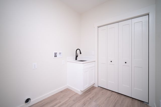 8579 Blue River Road, Rockford, IL 61107