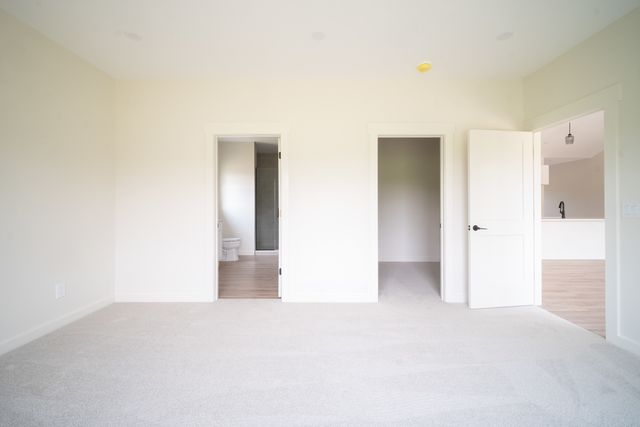 8579 Blue River Road, Rockford, IL 61107