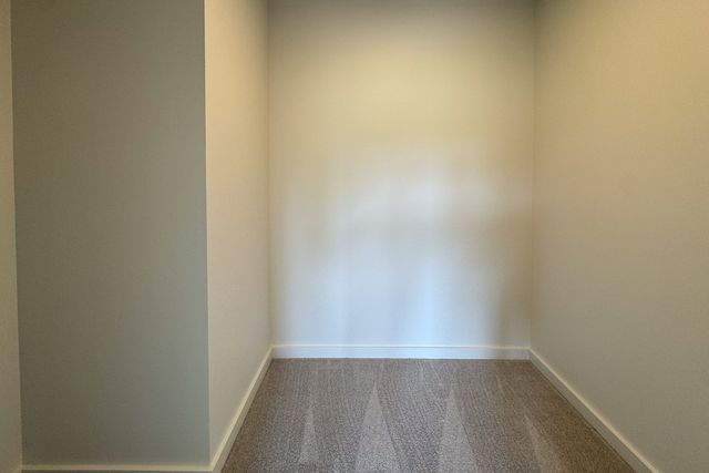 8579 Blue River Road, Rockford, IL 61107