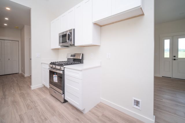 8579 Blue River Road, Rockford, IL 61107