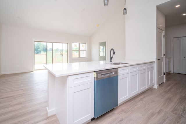 8579 Blue River Road, Rockford, IL 61107