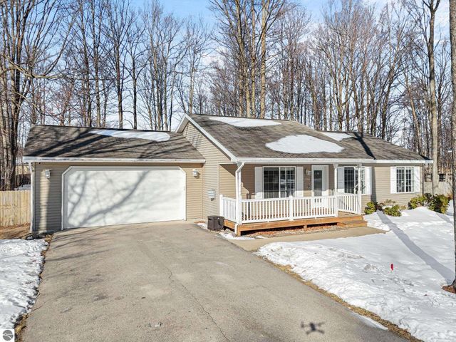 2294 Woodcock Lane, Traverse City, MI 49685