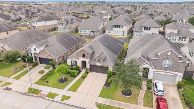 11107 Laguna Heights Lane, Richmond, TX 77406