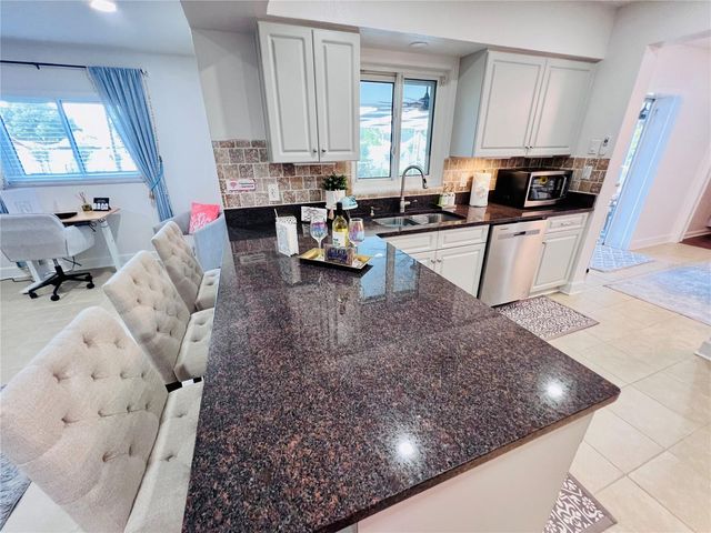 13607 101ST TERRACE, Seminole, FL 33776