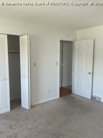 1986 Parkwood Road, Charleston, WV 25314