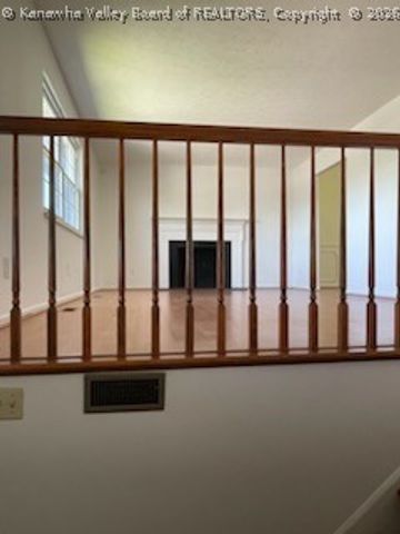 1986 Parkwood Road, Charleston, WV 25314