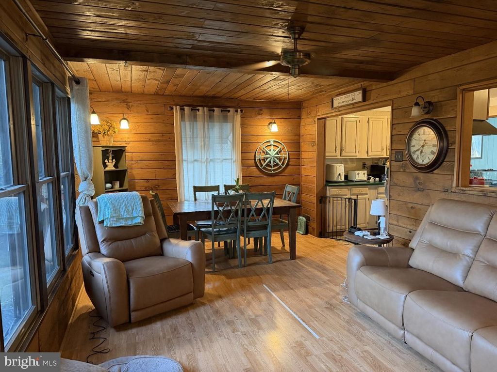 7474 COLLINS AVE, PENNSAUKEN TWP, NJ 08109 — exterior