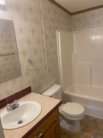 41025 Cannon Rd, Gonzales, LA 70737