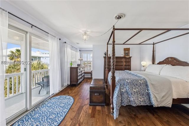 2 Shipwatch Dr, St Helena Island, SC 29920