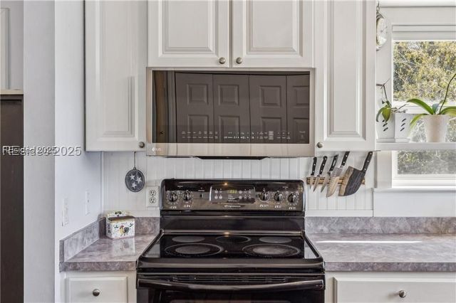 2 Shipwatch Dr, St Helena Island, SC 29920