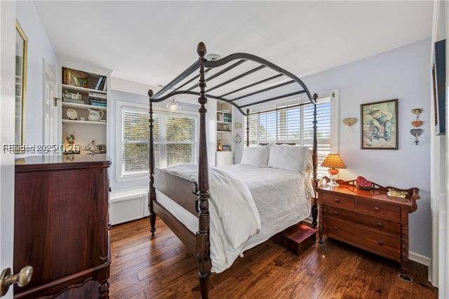 2 Shipwatch Dr, St Helena Island, SC 29920