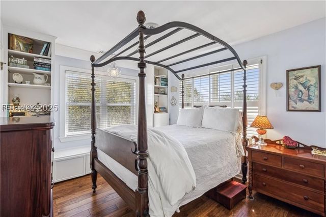 2 Shipwatch Dr, St Helena Island, SC 29920