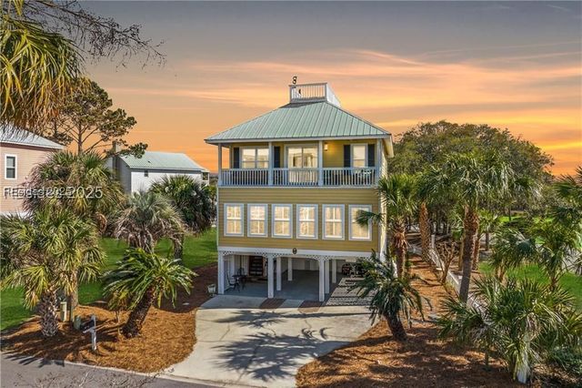 2 Shipwatch Dr, St Helena Island, SC 29920