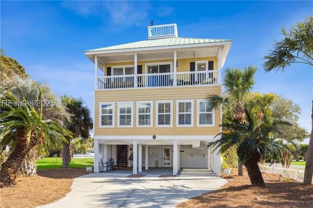 2 Shipwatch Dr, St Helena Island, SC 29920