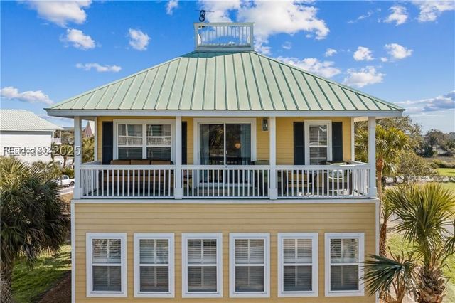 2 Shipwatch Dr, St Helena Island, SC 29920