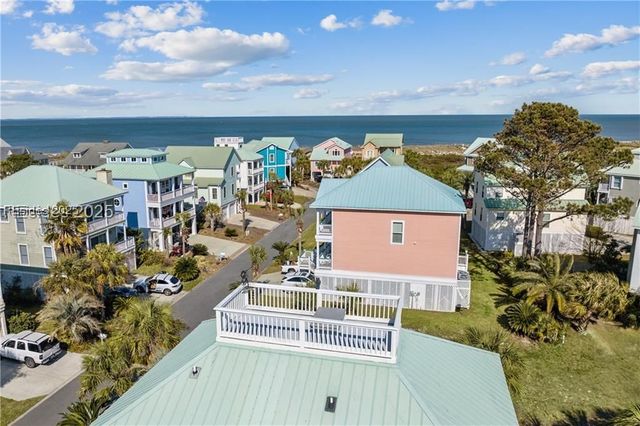 2 Shipwatch Dr, St Helena Island, SC 29920