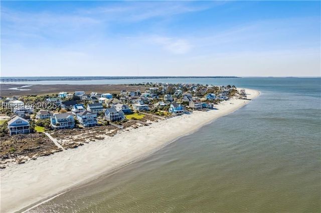 2 Shipwatch Dr, St Helena Island, SC 29920