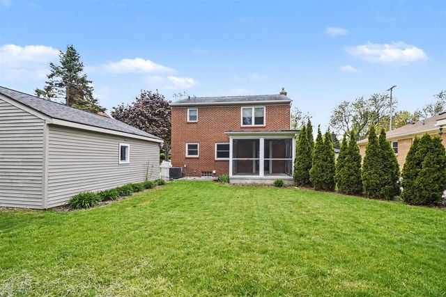 1915 Plymouth Terrace, Grand Rapids, MI 49506