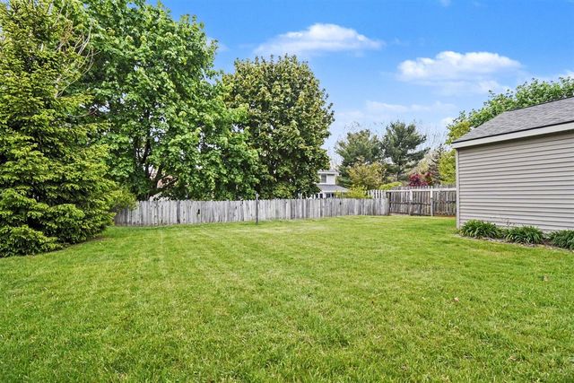 1915 Plymouth Terrace, Grand Rapids, MI 49506