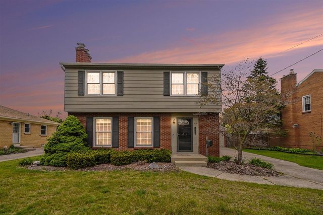 1915 Plymouth Terrace, Grand Rapids, MI 49506