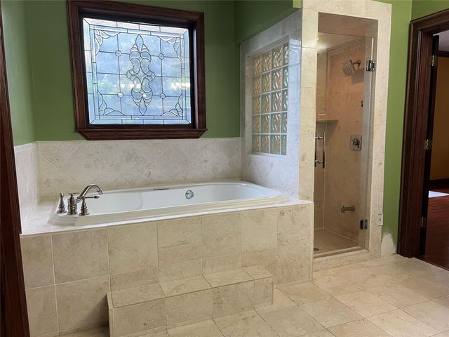 6983 Oakwood Park, Houston, TX 77040
