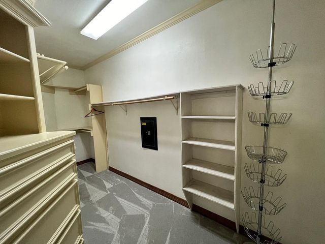 6983 Oakwood Park, Houston, TX 77040