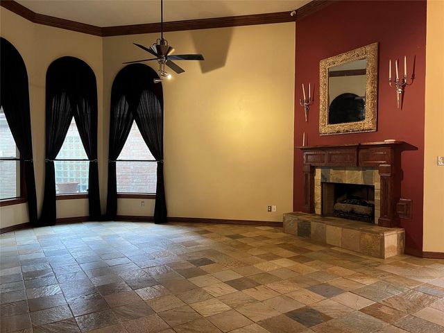 6983 Oakwood Park, Houston, TX 77040