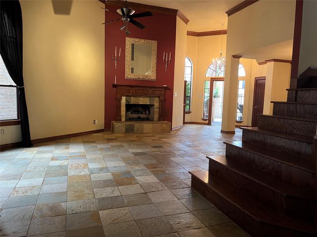 6983 Oakwood Park, Houston, TX 77040