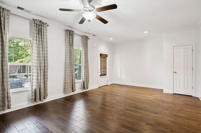 526 Vintage Green Ln, Franklin, TN 37064