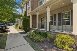 526 Vintage Green Ln, Franklin, TN 37064