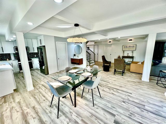 45 Randall Heights, Middletown, NY 10940