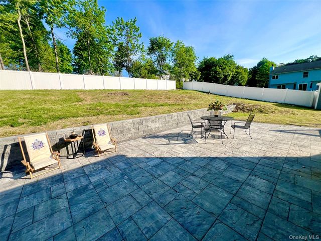 45 Randall Heights, Middletown, NY 10940