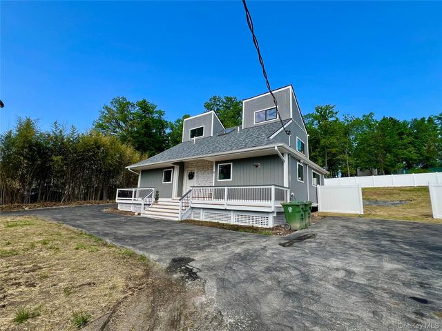 45 Randall Heights, Middletown, NY 10940