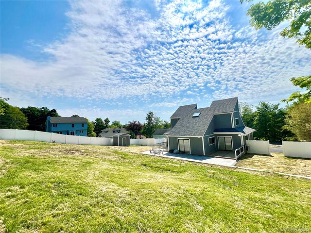 45 Randall Heights, Middletown, NY 10940