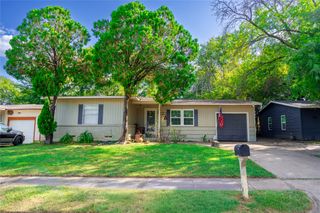 2016 Huntington Drive, Arlington, TX 76010