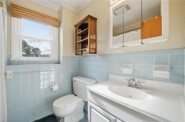 4036 Tarnywood DR, Portsmouth, VA 23703