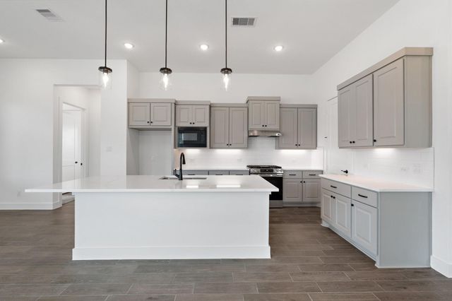 12139 Canal View Boulevard, Mont Belvieu, TX 77580