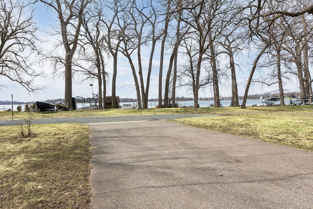 3046 Julia Way, Mound, MN 55364 — photo 2