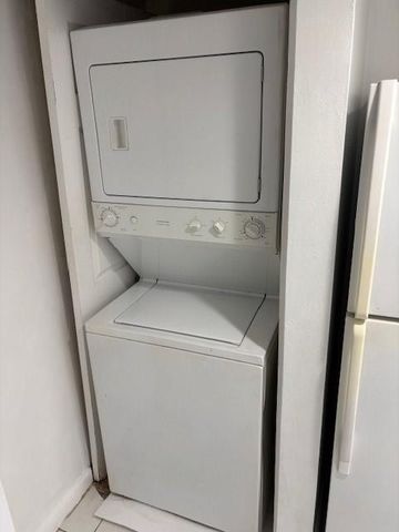 9101 NW 38th Dr, Coral Springs, FL 33065