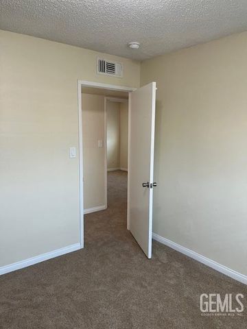 1909 Albany Street, Delano, CA 93215