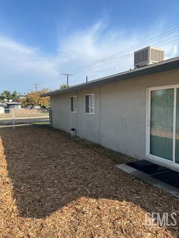 1909 Albany Street, Delano, CA 93215