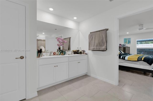 2707 2nd St SW, Other City - In The State Of Florida, FL 33976