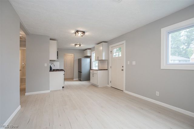12215 Guardian Boulevard, Cleveland, OH 44135